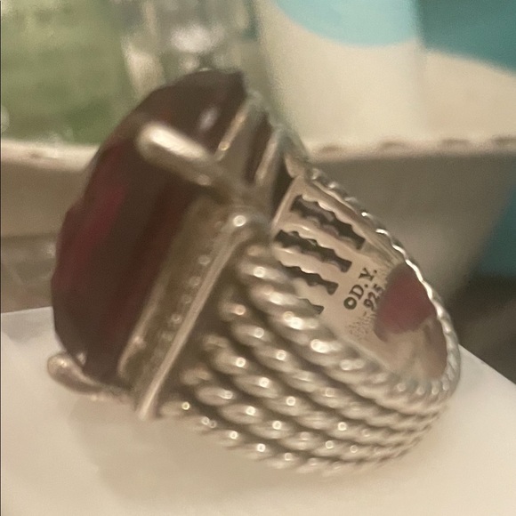 COPY - Gorgeous David Yurman Ring Size 7 - Picture 2 of 5
